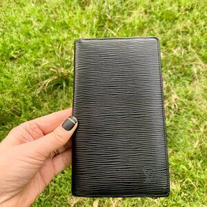 Louis Vuitton Long Black EPI wallet